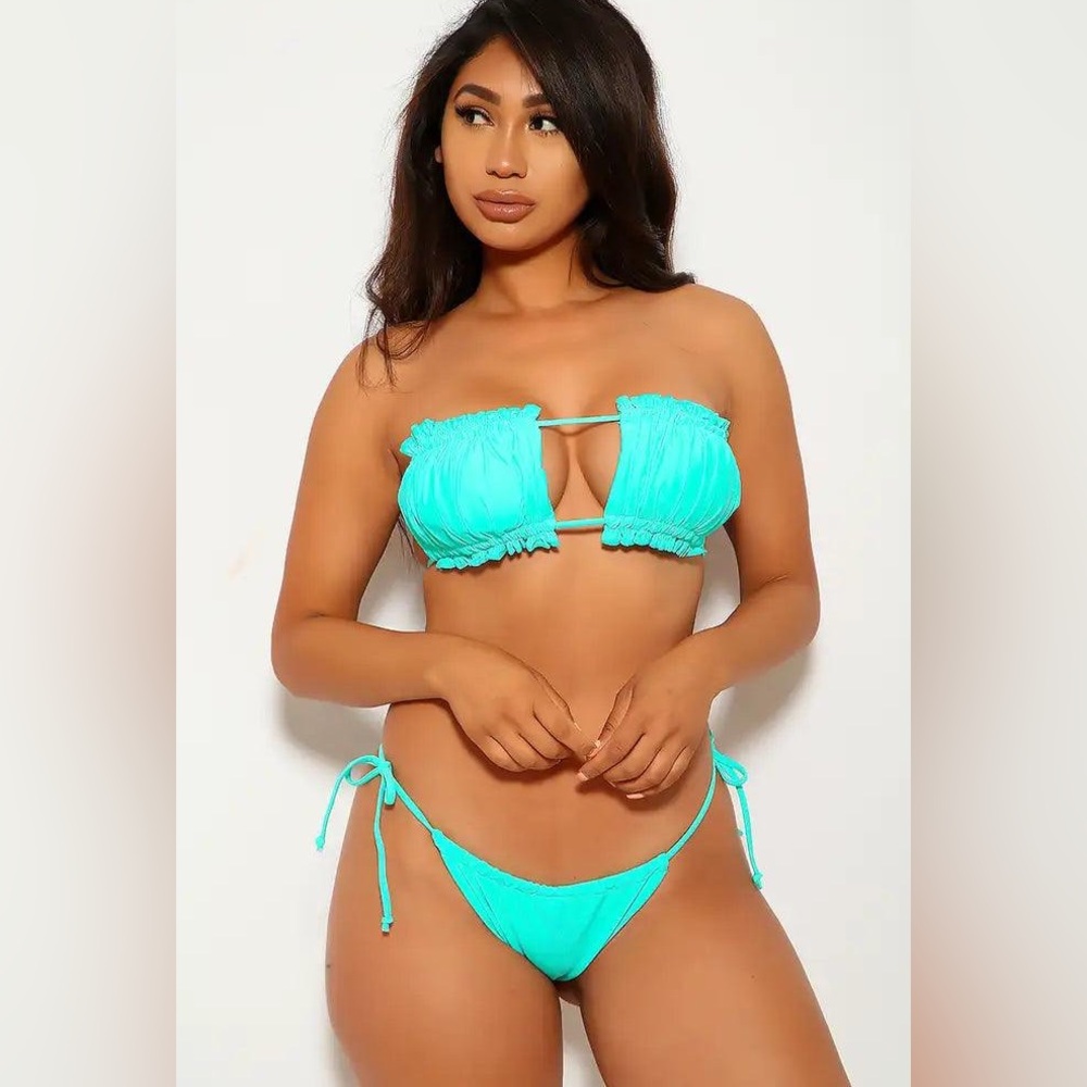 🩵 New Dolce Gabbana style Seafoam Ruffled Bandeau two piece swimsuit.🩵